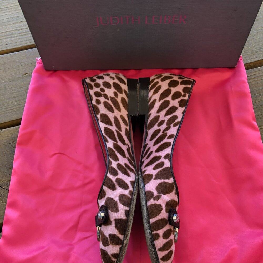 Vintage Judith Leiber Rose Spotted Calf Fur Ballet Flats size 7 - Picture 3 of 6